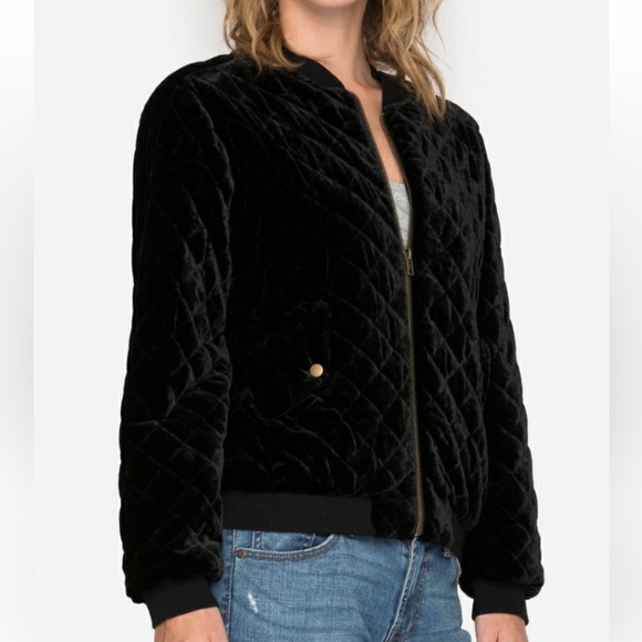 Jackets & Blazers - Johnny Was Silk Blend Black Velvet Quilted Bomber Jacket Size Medium